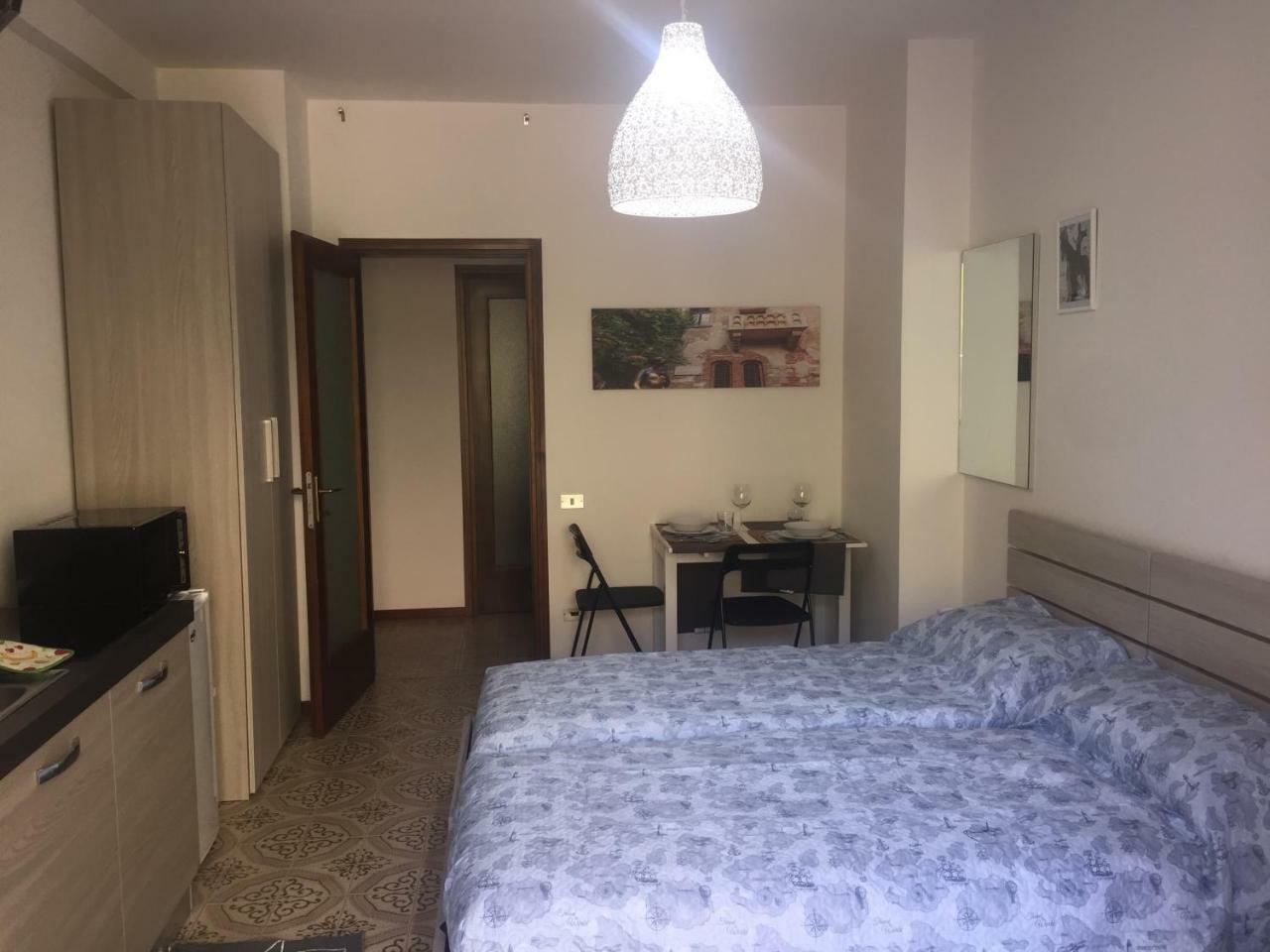 Room Verona Holidays Eksteriør bilde